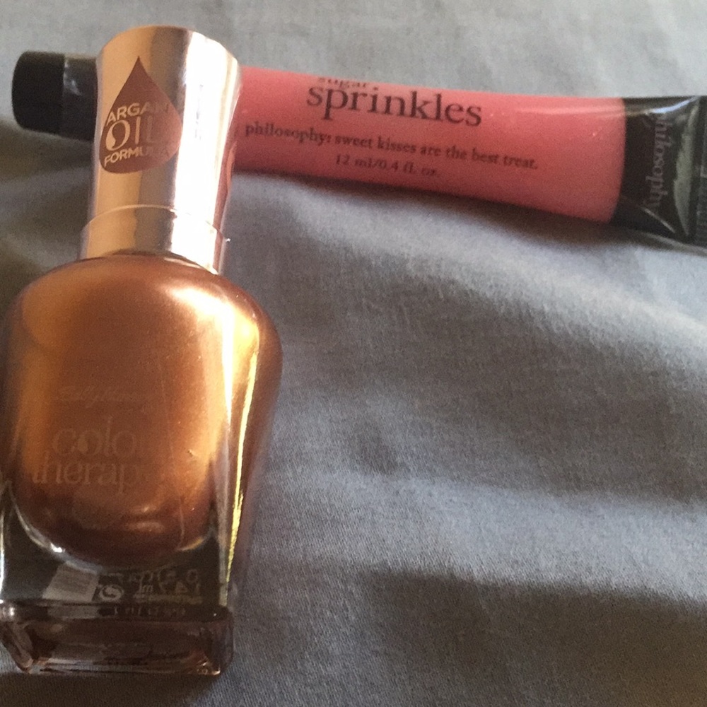 Polish and philosophy lip gloss bundle💕